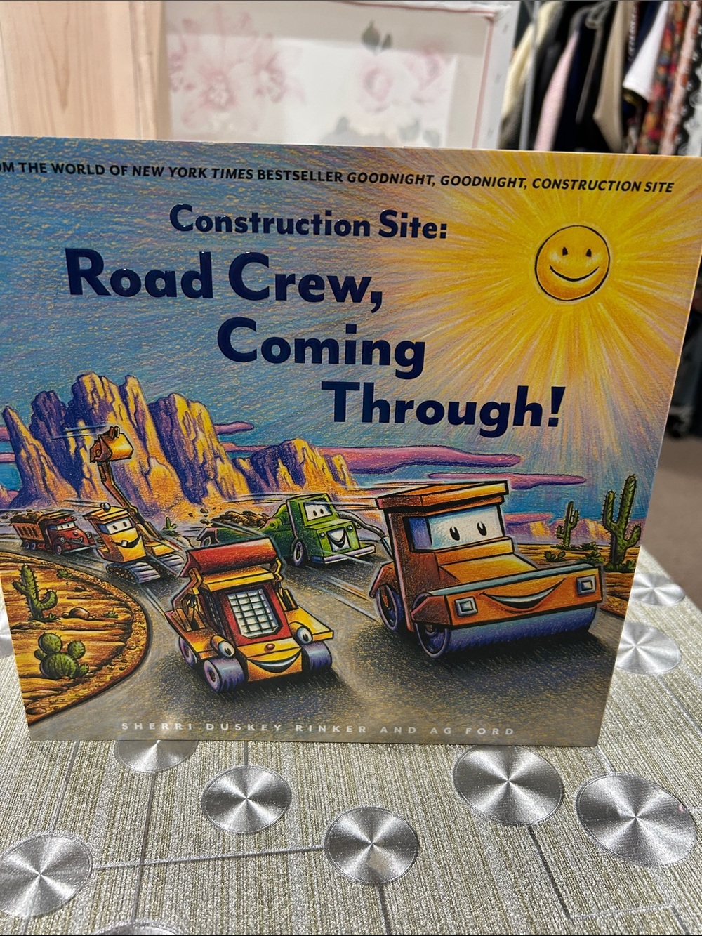 Chronicle Books Construction Site: Road Crew, Coming Through. Hard Cover.